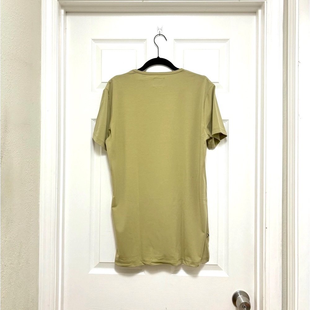 NWT CUTS AO Split-Hem Tee in Reed - Picture 7 of 9